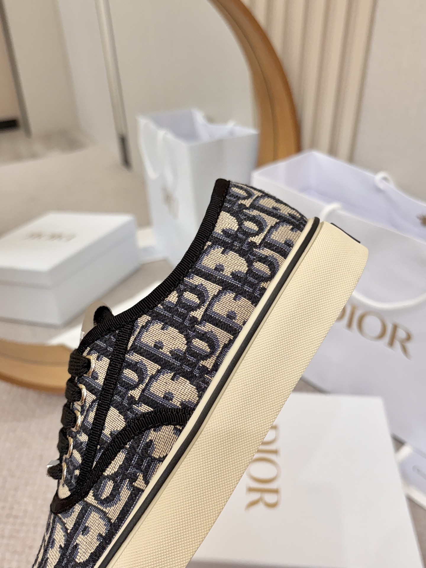 Women's high heels
